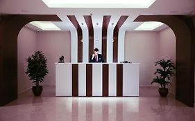 Golden Lounge Hotel
